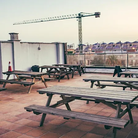 Hotel South - Kite Service Center *